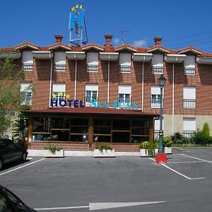 Hotel San Juan Ревилья-де-Камарго Exterior photo